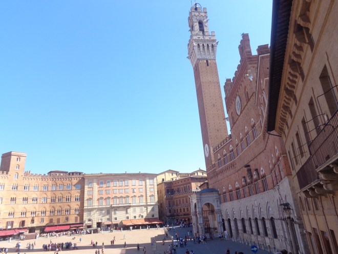 La Piazza del Campo, à Sienne (Siena), le samedi 12 septembre.