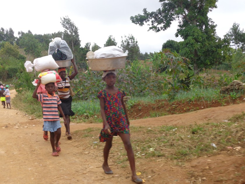 Nous poursuivons notre route vers Belle Anse... 