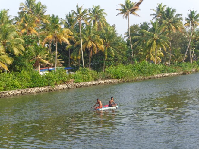 À mi-chemin entre Alleppey et Kollam...