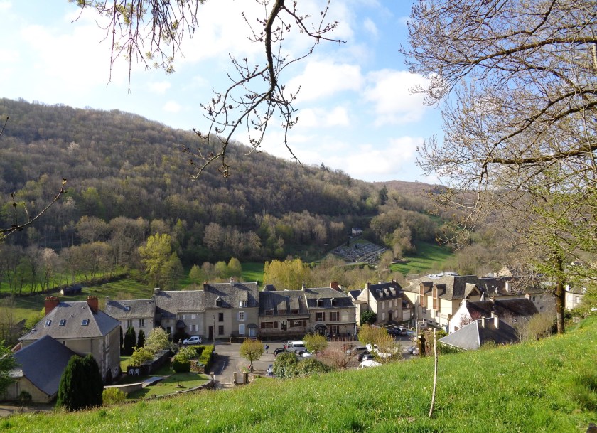 StChély23 avrilvillage2