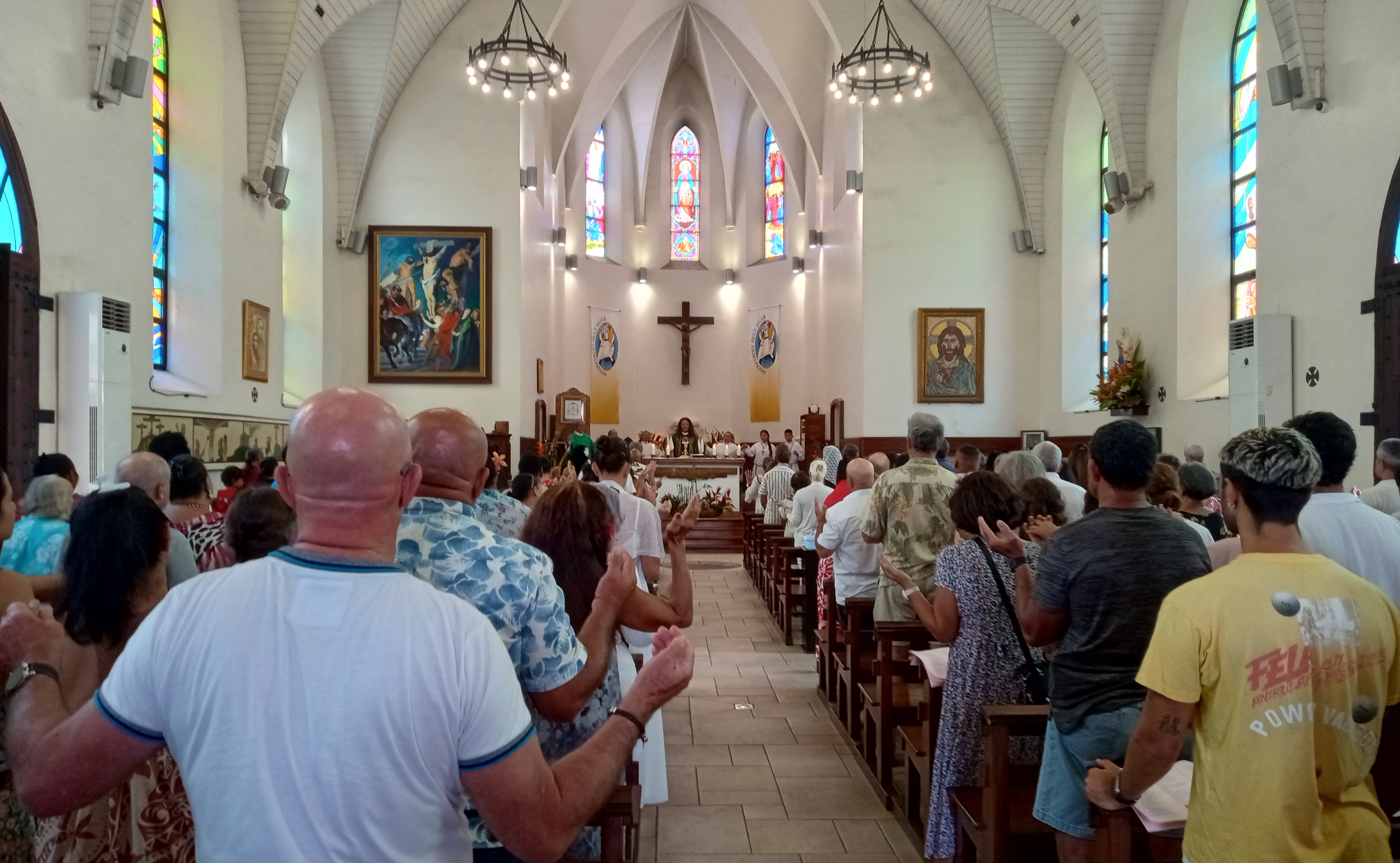 messe papeete 17 nov 2024