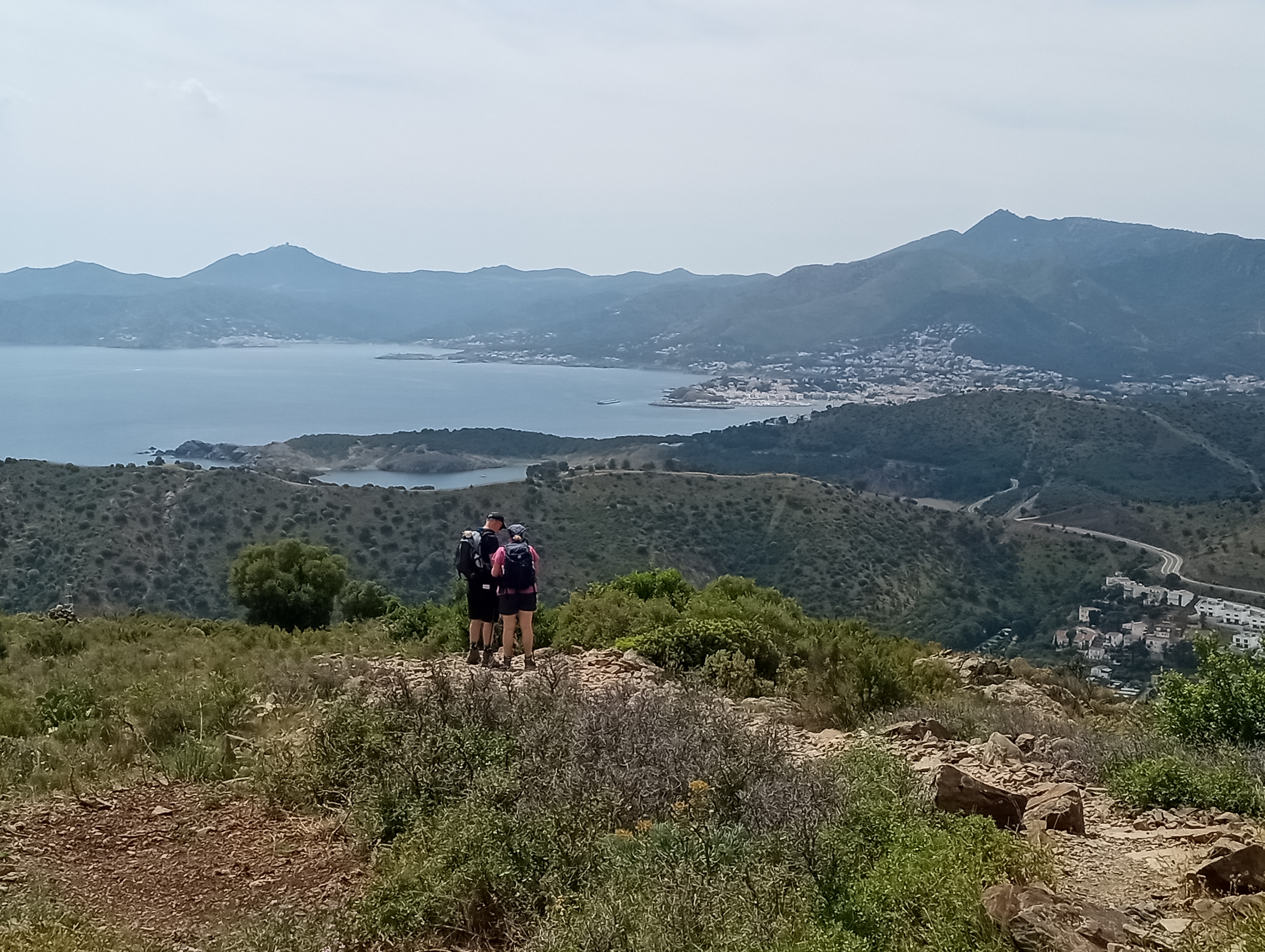 Au-dessus du Cap Ras, au nord du village de Llança, le mardi 3 juin.